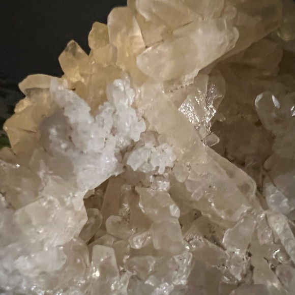 Quartz Crystal - Picture 13 of 16